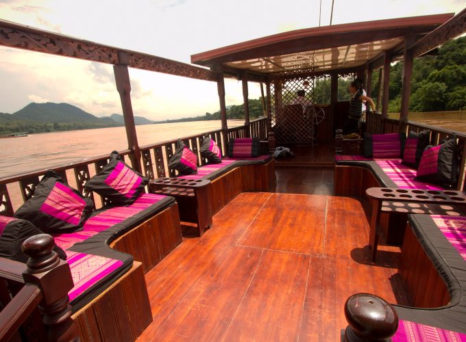 Laos Shompoo Cruise